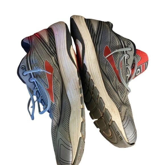 Brooks Fuad 9 running shoes excellent condition  see pocs men’s size 14 main image 4